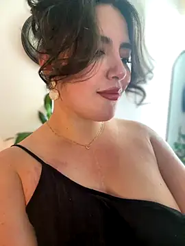 Snapshot of sukhakunis1 chatting on October 28, 5:52 pm sukhakunis1 online show from October 28, 5:52 pm