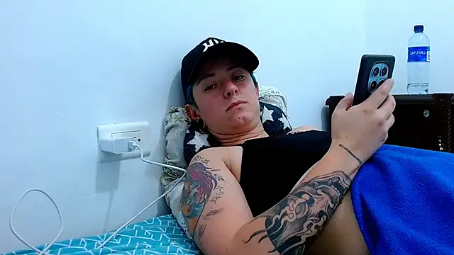 tomboyblue online show from March 10, 10:47 pm