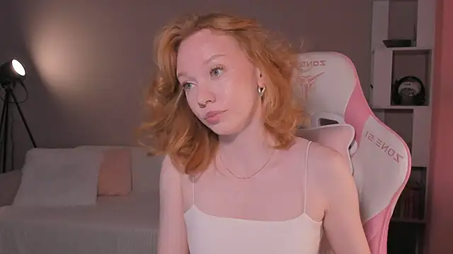 foxyMistrees online show from September 15, 1:03 am
