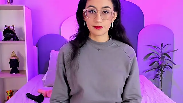 Snapshot of SophieGomez22 chatting on October 26, 11:49 am SophieGomez22 online show from October 26, 11:49 am