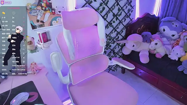 MaddyFooxx online show from October 23, 12:05 am