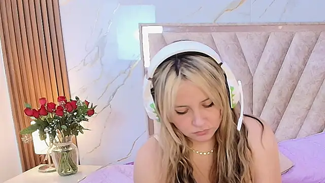 Annie mone online show from January 13, 9:08 pm