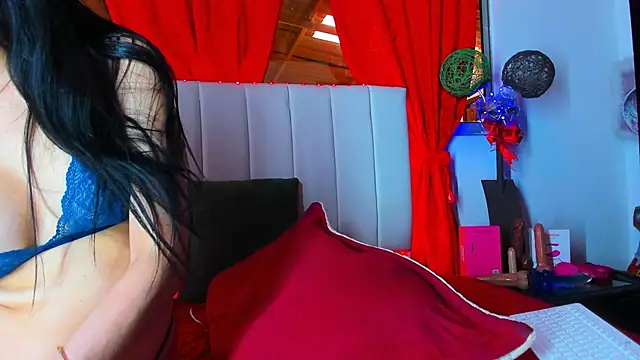 caro lyne  online show from October 10, 7:19 pm