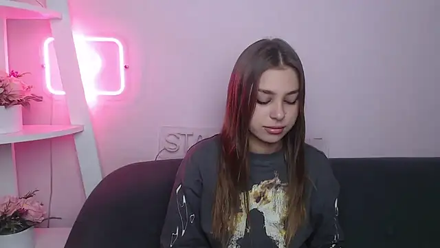 MilanaAngelAs online show from October 7, 7:40 pm