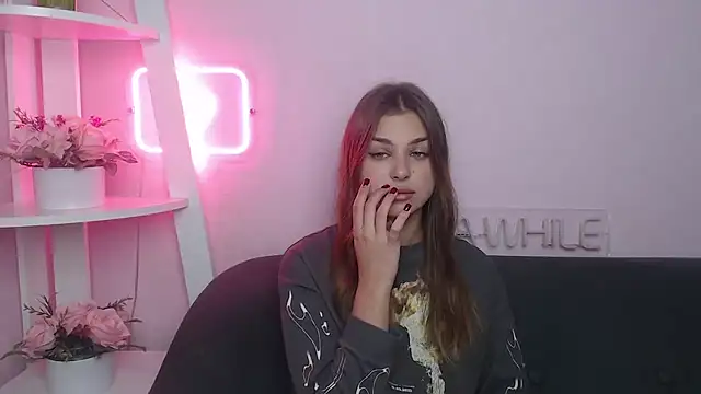 MilanaAngelAs online show from October 26, 5:36 am