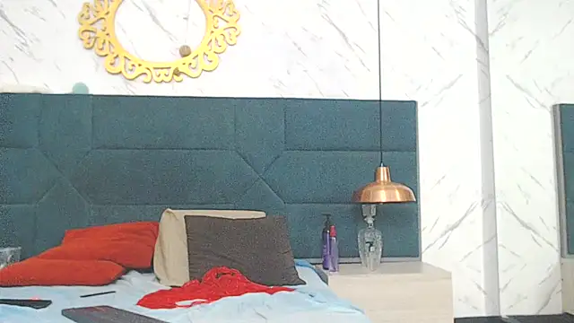 Snapshot of chanel_grant chatting on October 13, 10:23 pm chanel grant online show from October 13, 10:23 pm