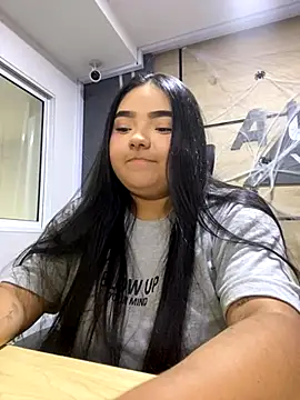 little lissiee online show from October 12, 3:03 pm