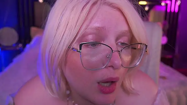 CoolTatis online show from March 30, 10:04 am