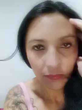 Snapshot of KarameloVzla chatting on October 25, 3:36 am KarameloVzla online show from October 25, 3:36 am