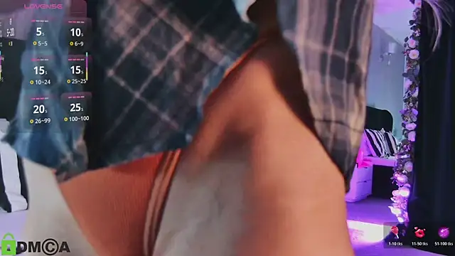 Snapshot of MashaReed_ chatting on October 17, 7:50 pm MashaReed online show from October 17, 7:50 pm