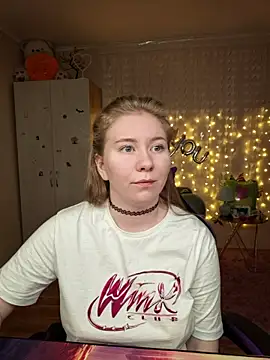 D0nna  online show from March 18, 4:01 pm