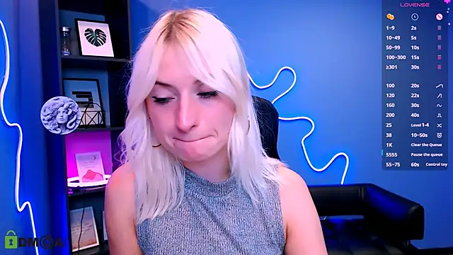 Snapshot of melisa_white1 chatting on September 23, 7:23 pm melisa white1 online show from September 23, 7:23 pm