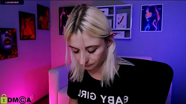 Snapshot of melisa_white1 chatting on October 4, 6:56 pm melisa white1 online show from October 4, 6:56 pm