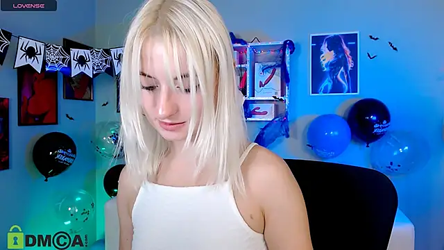 Snapshot of melisa_white1 chatting on October 26, 8:15 pm melisa white1 online show from October 26, 8:15 pm