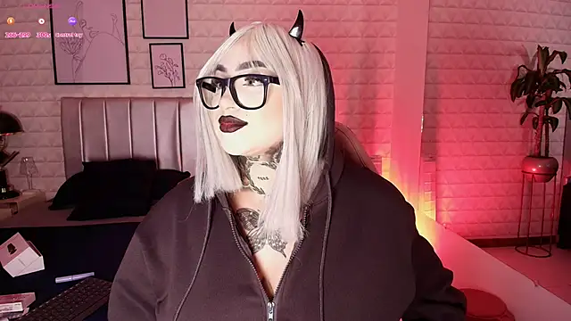 bella-green online show from September 23, 7:12 pm