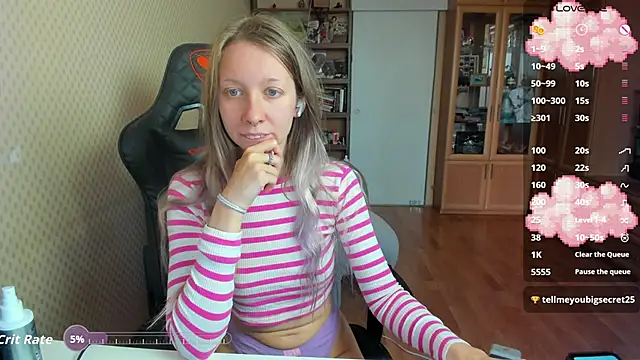 Snapshot of cutieMila chatting on October 6, 8:09 am cutieMila online show from October 6, 8:09 am