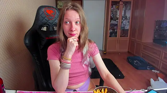 cutieMila online show from February 10, 11:02 am