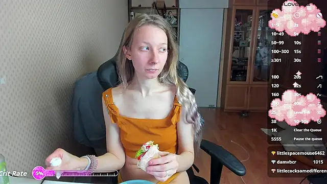 Snapshot of cutieMila chatting on November 1, 2:10 pm cutieMila online show from November 1, 2:10 pm