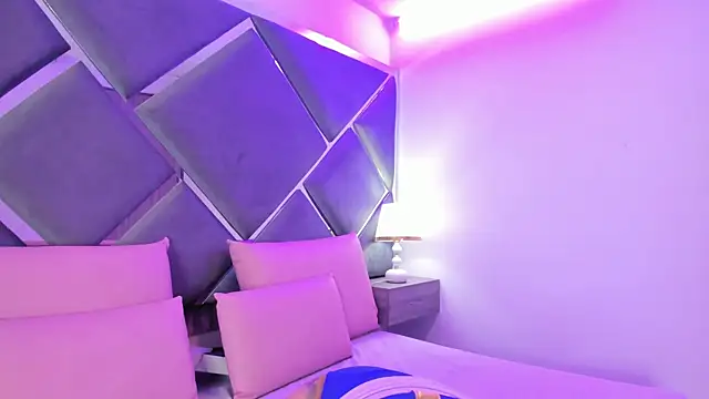 Snapshot of Charlotte_Myers chatting on September 26, 8:06 pm Charlotte Myers online show from September 26, 8:06 pm