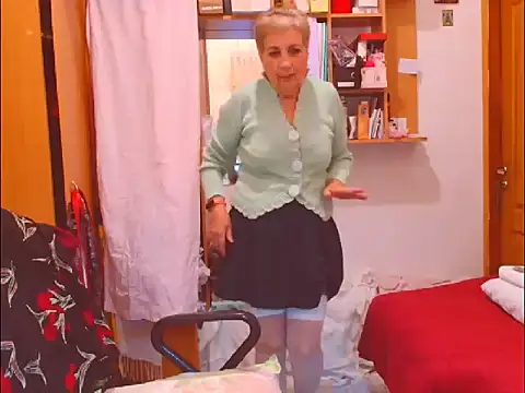 Victoria5643 online show from October 7, 6:01 pm