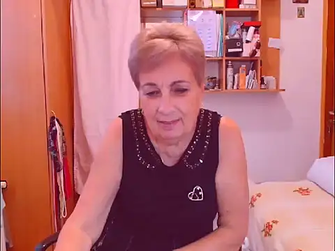 Victoria5643 online show from September 28, 3:17 pm