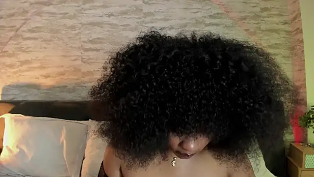 Anneth  M online show from October 8, 8:02 pm