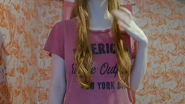 Snapshot of strawberrysmoothie chatting on October 4, 8:02 pm strawberrysmoothie online show from October 4, 8:02 pm