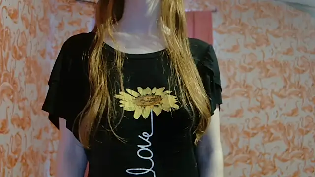 Snapshot of strawberrysmoothie chatting on September 19, 7:02 pm strawberrysmoothie online show from September 19, 7:02 pm