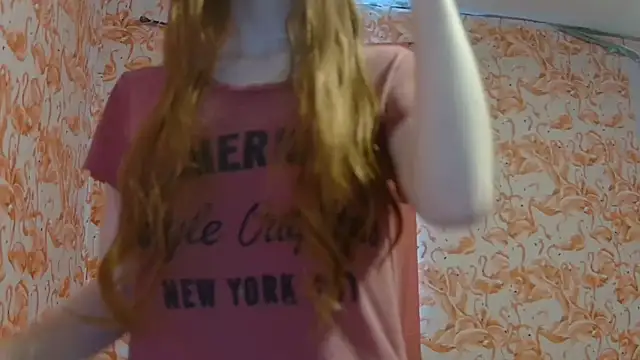 Snapshot of strawberrysmoothie chatting on October 6, 6:56 pm strawberrysmoothie online show from October 6, 6:56 pm