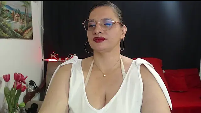 Aleja Gonzales online show from May 22, 10:52 pm
