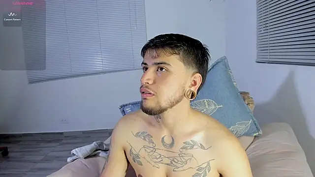 ftmphilip  online show from March 7, 11:45 pm