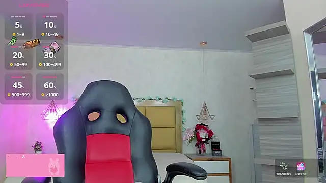 LARSONMIA online show from February 3, 12:32 pm