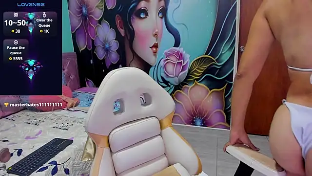 mia bigtits17 online show from November 23, 8:21 pm