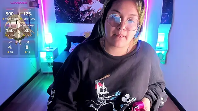 lucky-leah online show from September 24, 4:11 am