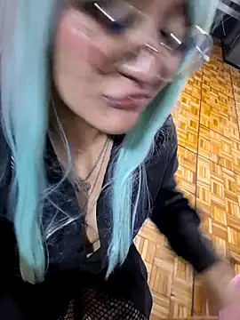 lucky-leah online show from October 5, 6:18 am