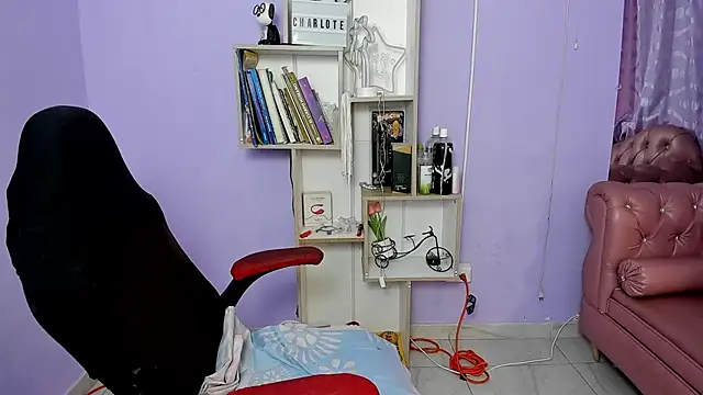 Snapshot of bbw_charlote chatting on October 23, 12:11 pm bbw charlote online show from October 23, 12:11 pm