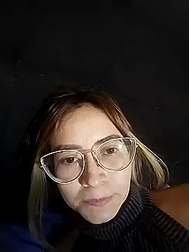 Snapshot of JuliaMack chatting on September 9, 5:24 pm JuliaMack online show from September 9, 5:24 pm