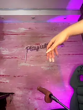 scarlett taylor007 online show from December 14, 9:53 pm