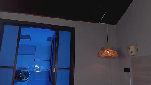 nayah   online show from October 13, 12:41 pm