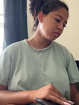 AshleyLoveee online show from April 10, 3:07 pm