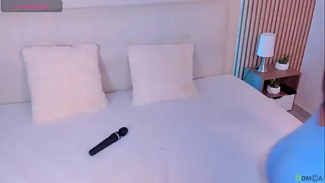 Emma Sophia2 online show from October 11, 4:39 am