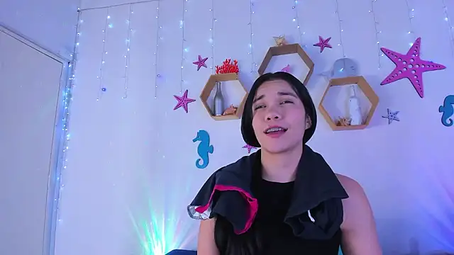 Emiily Parkerr online show from November 19, 3:17 am