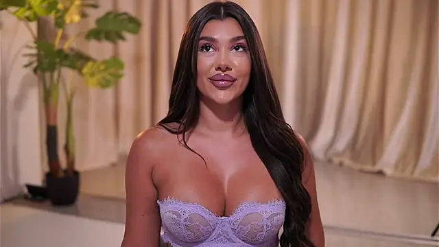NatyDesiree online show from July 22, 7:26 pm