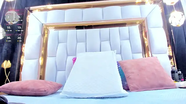 Snapshot of RileySweett chatting on September 22, 11:41 am RileySweett online show from September 22, 11:41 am