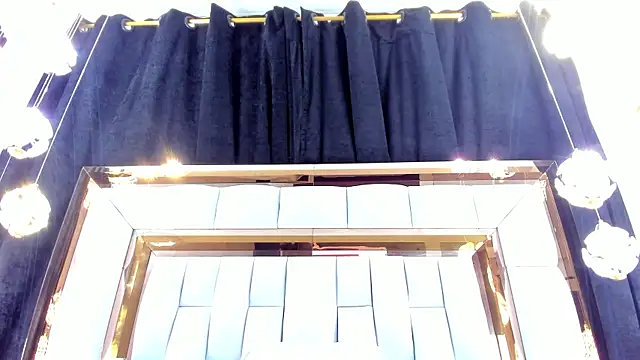 Snapshot of RileySweett chatting on October 4, 11:49 am RileySweett online show from October 4, 11:49 am