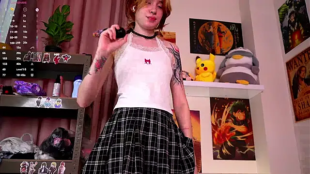 Snapshot of DarkNun chatting on September 26, 5:05 am DarkNun online show from September 26, 5:05 am