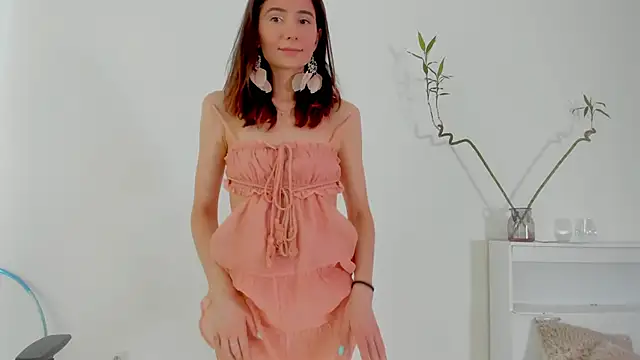 crystalnut online show from September 21, 3:49 am