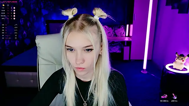 ShhhO O online show from November 21, 4:42 pm