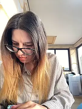 Snapshot of NadiraNoor chatting on October 21, 2:21 pm NadiraNoor online show from October 21, 2:21 pm