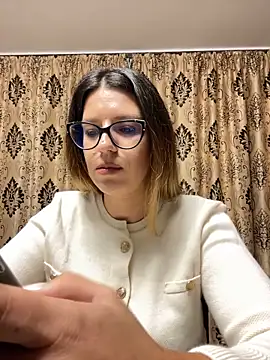 Snapshot of NadiraNoor chatting on September 18, 10:08 pm NadiraNoor online show from September 18, 10:08 pm